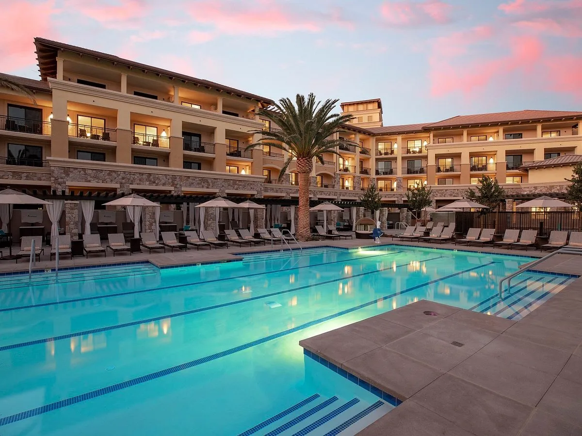 Riverfront arrival and hotel veranda travel planning